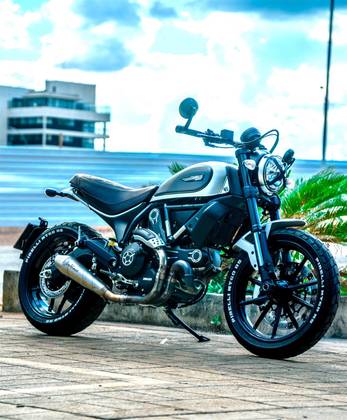 DUCATI SCRAMBLER ICON 
